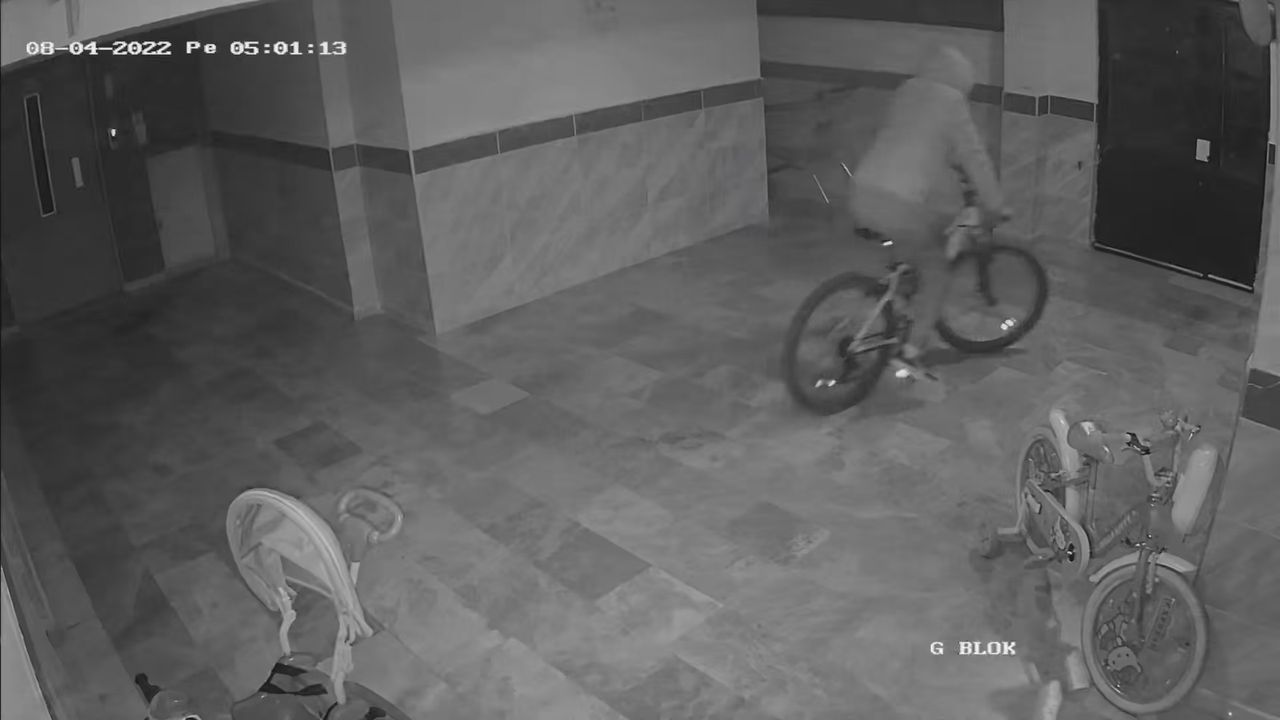 Bursa'da aç gözlü hırsız, çocukları bisikletsiz bıraktı