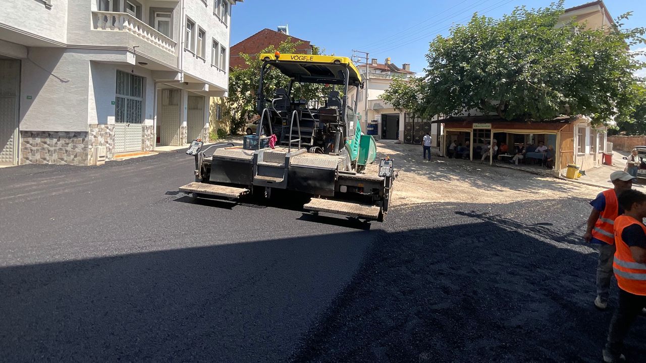 Osmangazi’de yoğun asfalt mesaisi