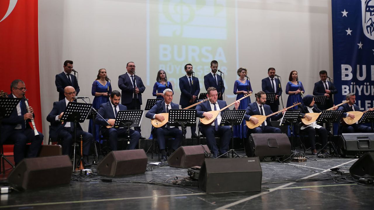 Bursa'da Türkülerle Cumhuriyet coşkusu