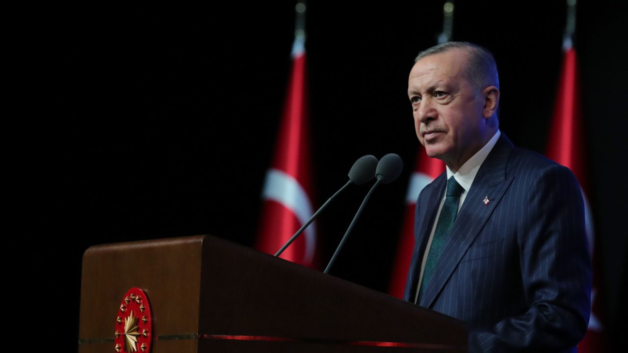 Erdoğan: Terör örgütünün partisini kollayan ucube teklif çıkardılar