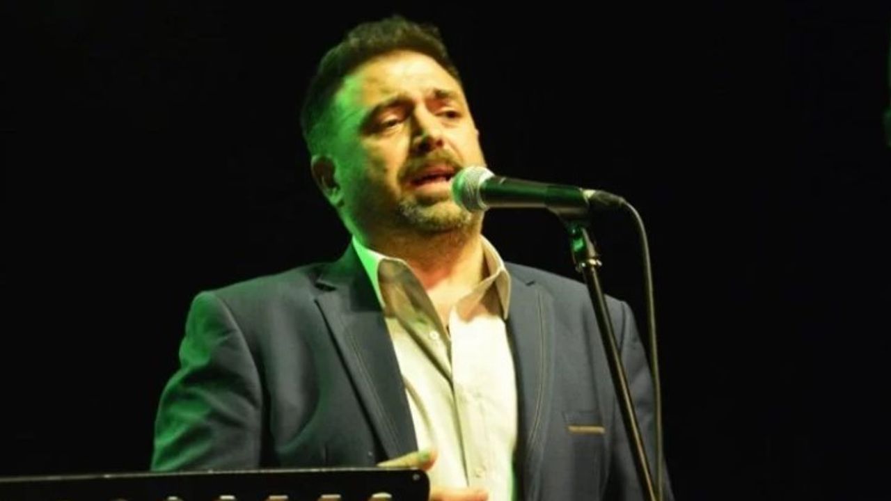 Bursa'da solist Ali Enginay sahne aldı