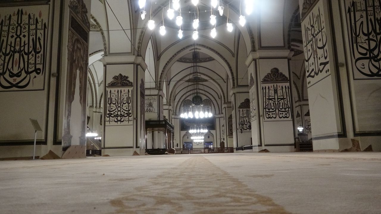 Bursa'nın tarihi camisinde büyük değişiklik!