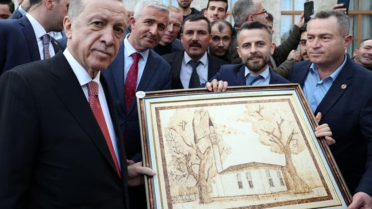 Bursalı gençlerden Cumhurbaşkanı Erdoğan’a anlamlı hediye