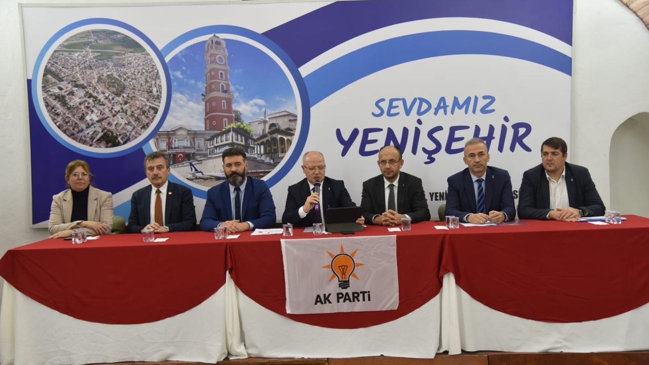 AK Parti Bursa İl Başkanı Davut Gürkan Yenişehir ilçe yönetimi ile biraraya geldi