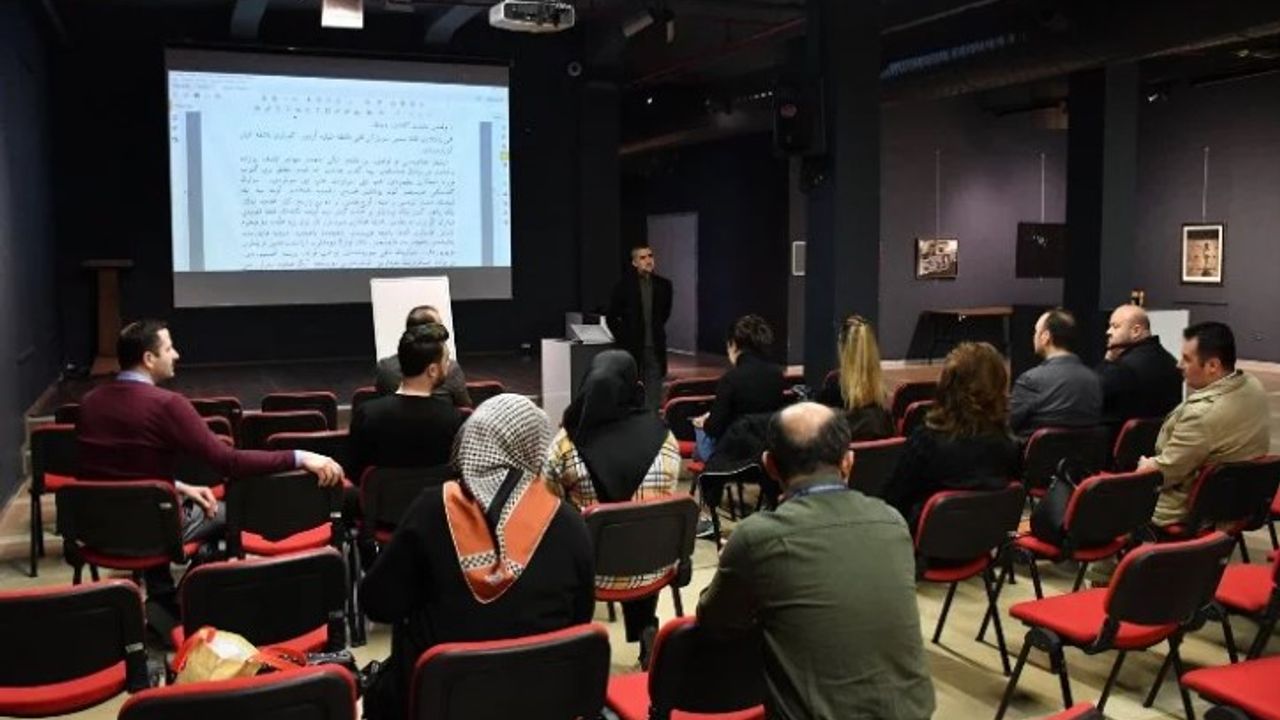 Bursa'da müze personeline Osmanlıca dersi