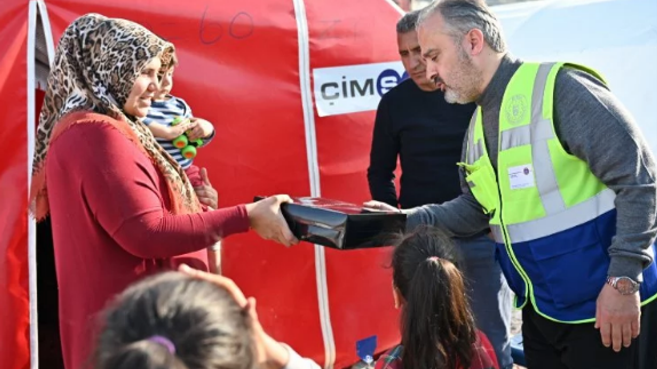 Bursa Büyükşehir, deprem bölgesindeki kadınları unutmadı