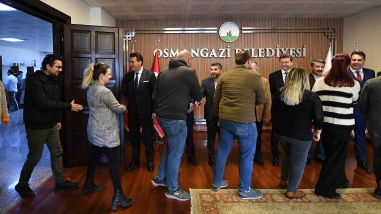 Osmangazi Belediye Başkanı Mustafa Dündar, personeliyle bayramlaştı