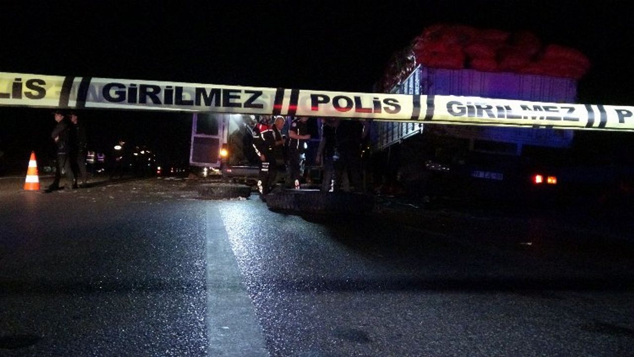 Bursa'da dinamit yüklü kamyon devrildi! Yol tekrar trafiğe açıldı