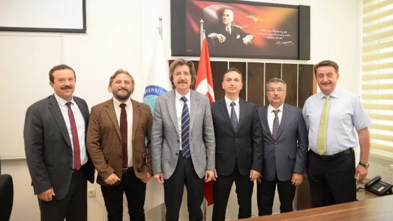 Uludağ Üniversitesi Sosyal Bilimler Enstitüsü’nde yeni Müdür Prof. Dr. Sezgin Kaya oldu