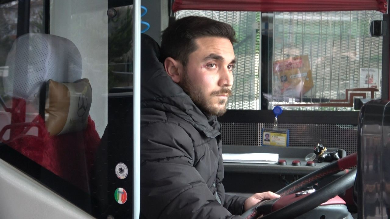 Bursa'da yol isteyen belediye otobüs şoförüne 4 kişi saldırdı