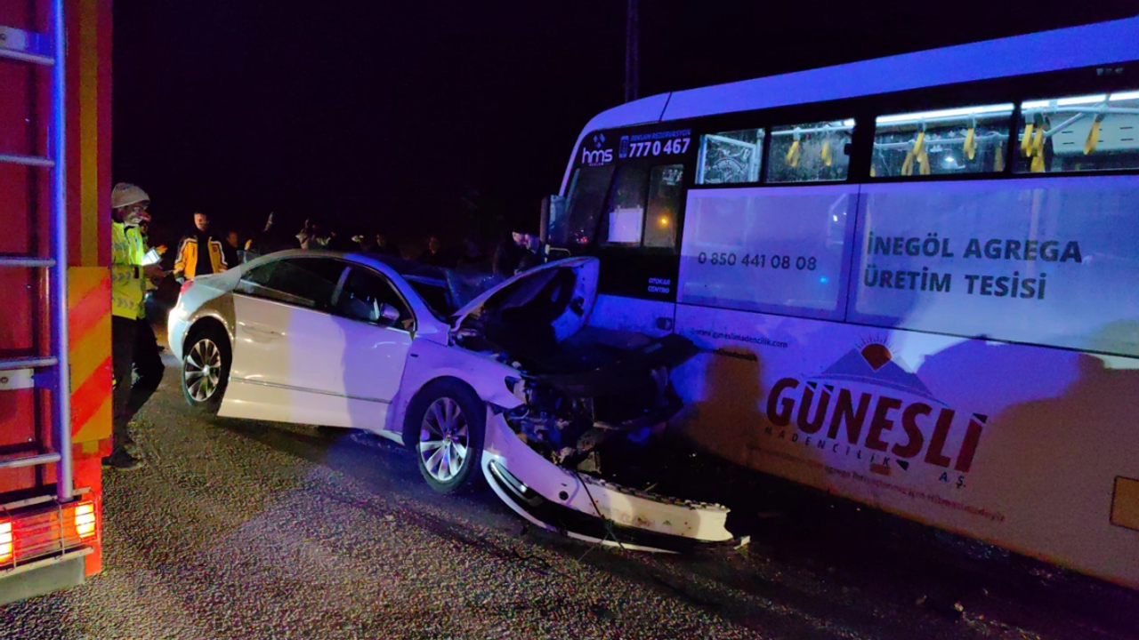 Bursa'da feci kaza! Halk otobüsü ile otomobil...