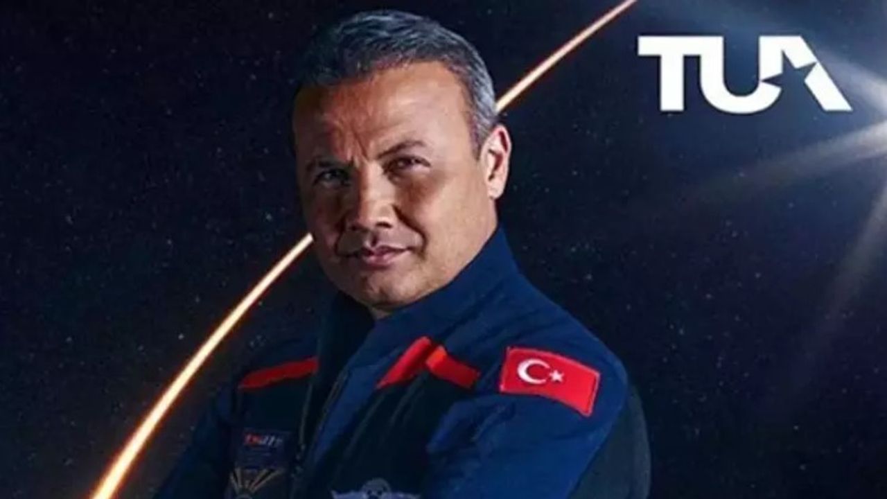 Türkiye'nin ilk astronotu Alper Gezeravcı uzaydaki eve varıyor