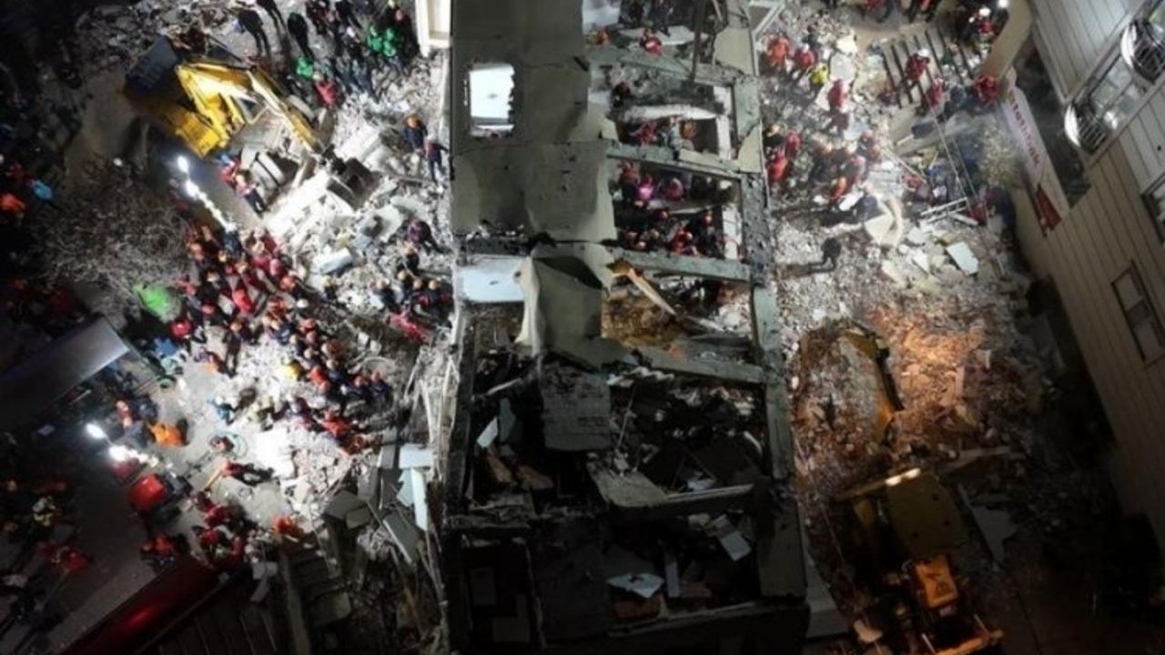 Çöken binadan yürek yakan haber