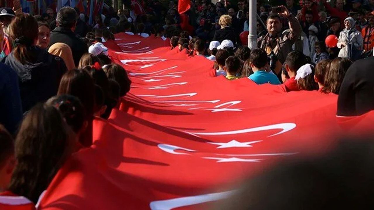 Siyasilerden Cumhuriyet Bayramı mesajları