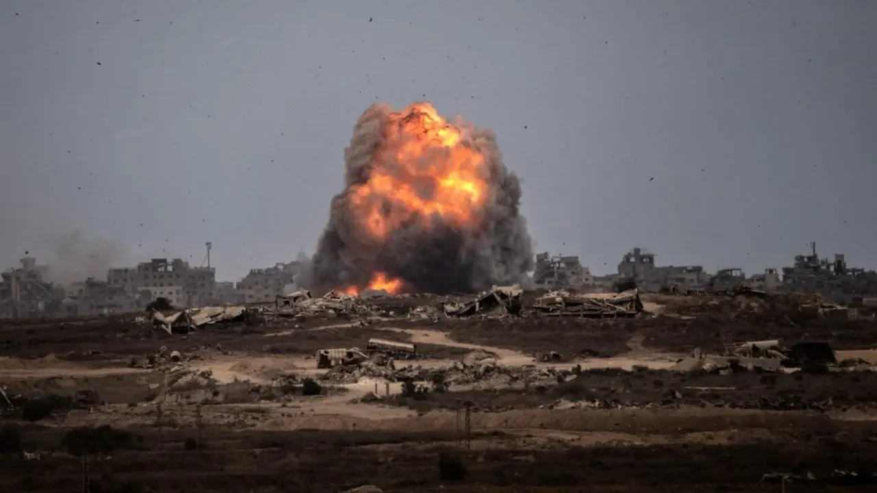 İsrail ateşkese rağmen Gazze'yi vurdu