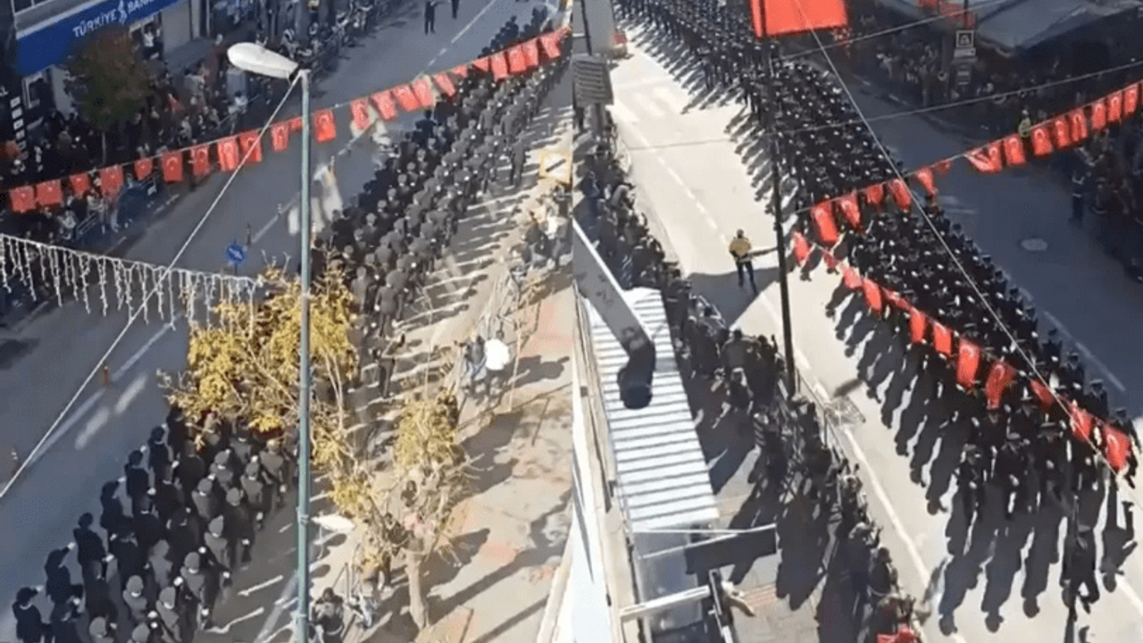 Binlerce Bursalı o anları gururla alkışladı