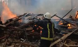 Bursa'da bir ev alev alev yandı!