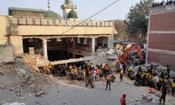 Pakistan'da intihar saldırısı: 32 ölü, 150 yaralı