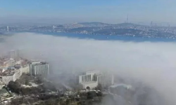 İstanbul Boğazı'na sis çöktü!