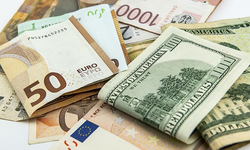 Dolar ve euro zirveye yakın seyrediyor!