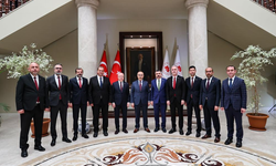 Mazbatalarını alan başkanlar, Vali Mahmut Demirtaş'ı ziyaret etti