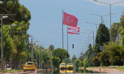 'Tehlikeli sıcaklık' uyarısı! Sokaklar boş kaldı