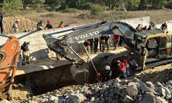 Göçük altında kalan 2 işçi hayatını kaybetti