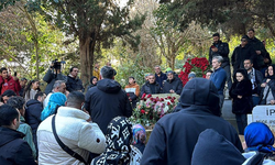 Ferdi Tayfur’un sevenleri kabrine akın etti