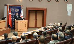 İbrahim Burkay: "Döviz cinsi borçlanmanın önündeki engeller kaldırılmalı"