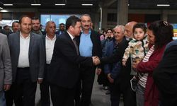 Başkan Aydın bin kişiyle aynı anda iftar açtı
