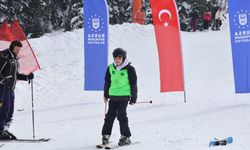 Uludağ’da öğrencilerin kayak heyecanı