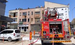 Bursa'da imalathane alevlere teslim oldu!
