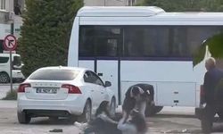 Bursa’da genç kızlar birbirine girdi!