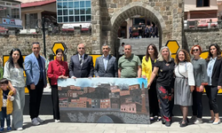 “Birlikte Güzeliz” Temalı Resim Sergisi Bitlis’te Açıldı