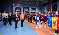 Kardeş Şehirler Voleybol Turnuvası başladı