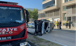 Bursa'da polis aracı takla attı!