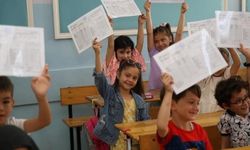 Milyonlarca öğrenci karne alıyor!