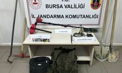Bursa jandarmasından definecilere baskın