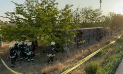 Yolcu otobüsü devrildi: 1 ölü, 26 yaralı