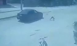Küçük çocuk metrelerce savruldu!