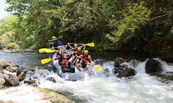 Bursalı gençlerin rafting heyecanı