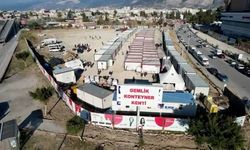 Halkın yardımları çürümeye terk edildi!