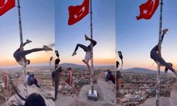 Türk bayrağı direğinde dansa soruşturma