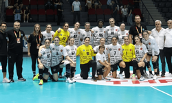 Büyükşehir Hentbol Takımı finalde!