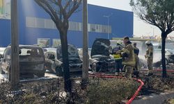 AVM otoparkındaki araçlar kül oldu!