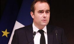 Fransa Başbakanı istifa etti