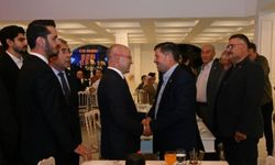 AK Parti teşkilatı muhtarlarla bir araya geldi