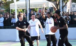Osmangazi'de basketler Cumhuriyet için atıldı