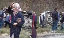 Yolcu minibüsü devrildi: Çok sayıda yaralı!