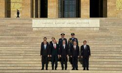İngiltere Başbakanı Starmer, Anıtkabir’i ziyaret etti